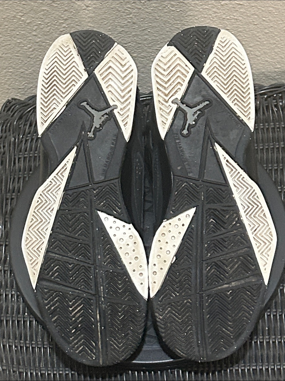 Jordan True Flight Black Metallic Silver (GS) 343795-010 - Picture 7 of 7